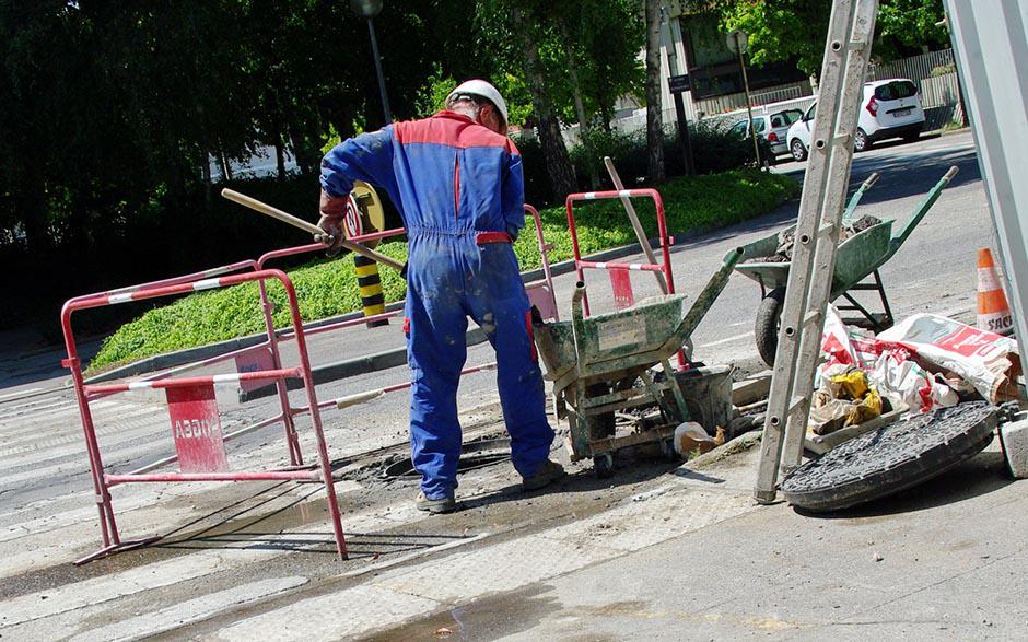 comment déboucher une douche Montfermeil